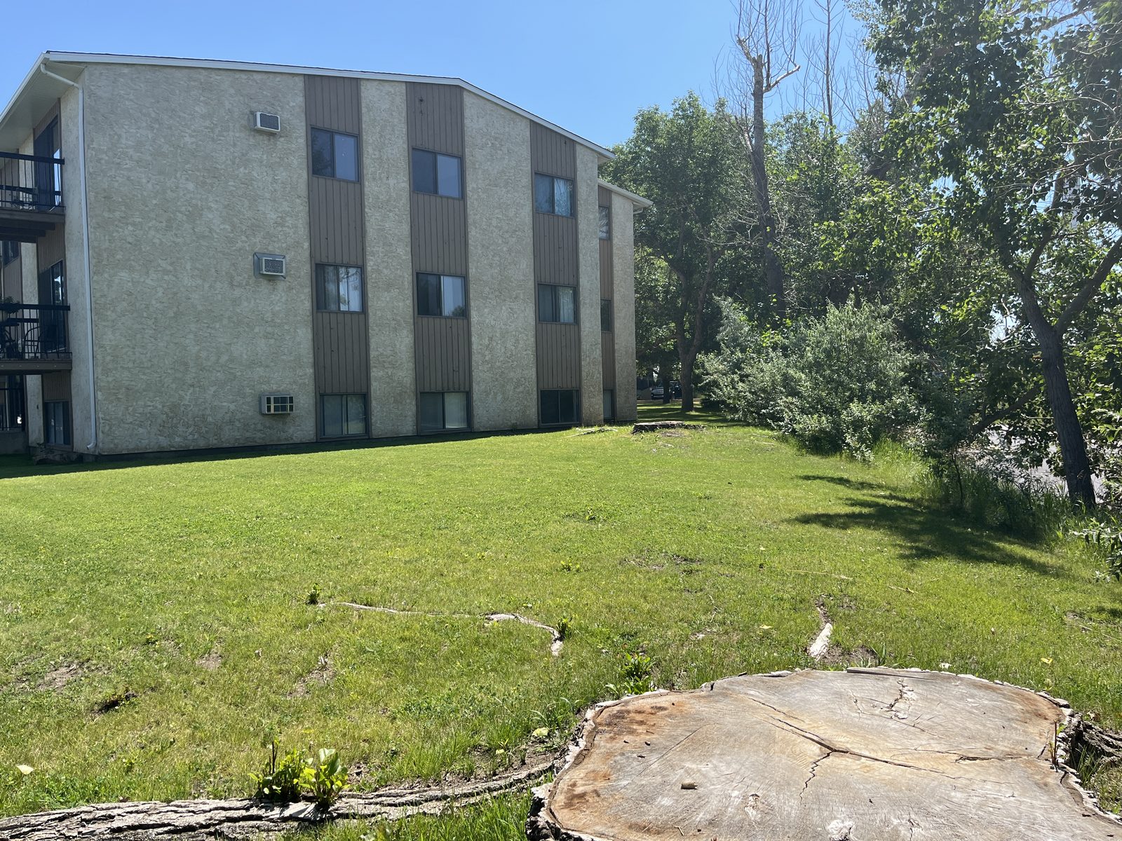 Crestwood exterior